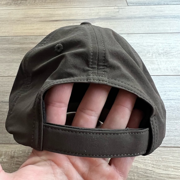 Alo Yoga Performance Off Duty Cap One Size Adjustable Espresso New With Tags $68 - Picture 7 of 8